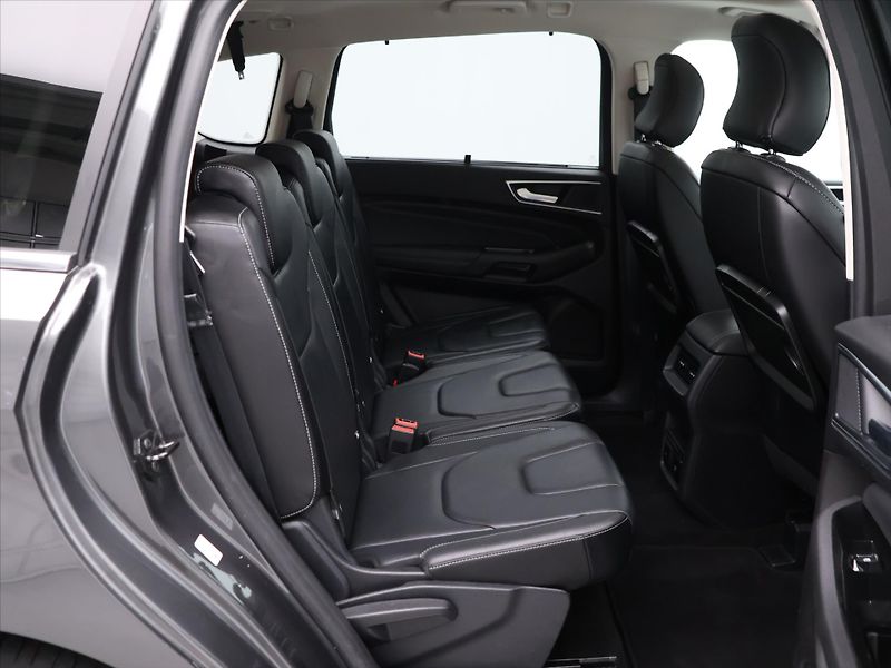 Ford S-MAX 2,0 TDCI 110kW Titanium Pano - fotka 13 z 27