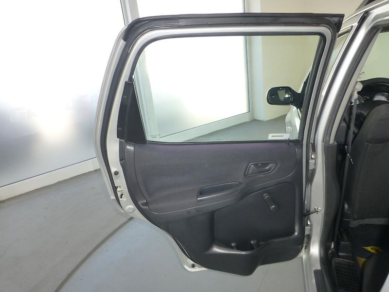 Suzuki Ignis (2004) 1,3I-68KW**KLIMATIZACE**5DVEŘÍ - fotka 12 z 23