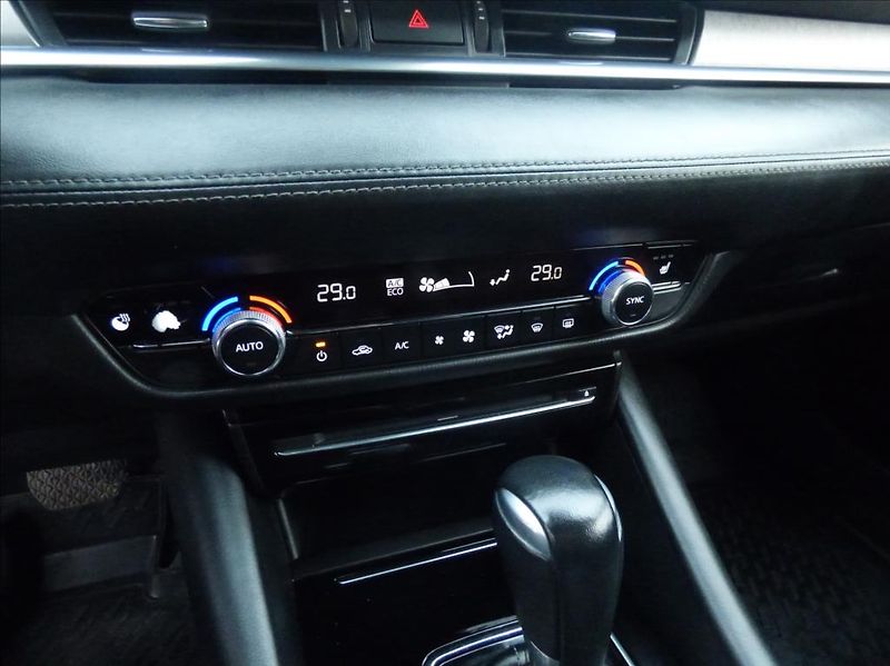 Mazda 6 2,0 Skyactiv,121kW,Bi-Xenon  S - fotka 25 z 35
