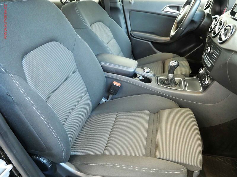 Mercedes-Benz Třídy B (2016) 1.5i, ČR, AC, temp - fotka 12 z 20