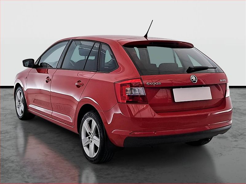 Škoda Rapid (2014) Spaceback 1.2 TSI, ČR,1.maj - fotka 4 z 15