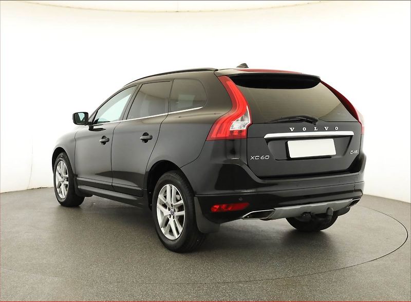 Volvo XC60 (2014) D4, 4X4, Automat, Kůže, Navi - fotka 4 z 16