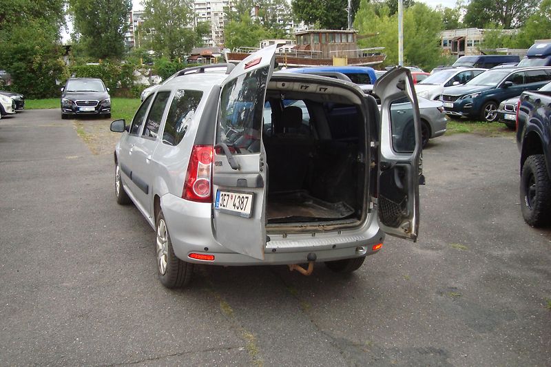 Dacia Logan (2009) 1.5 DCi - fotka 11 z 44