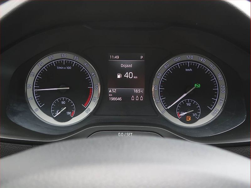 Škoda Karoq (2018) Style 2.0 TDI, 4X4, Automat - fotka 11 z 16