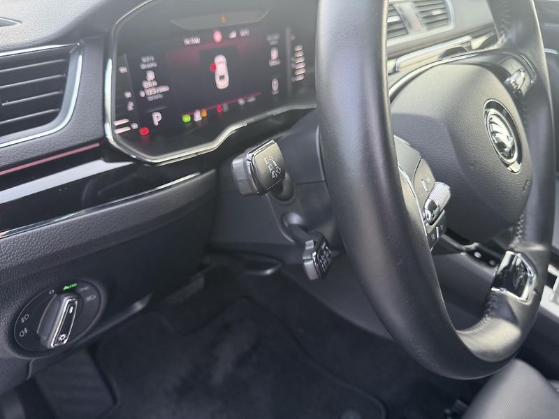 Škoda Superb (2023) 2,0tdi 147kw L&K 4x4 DSG - fotka 50 z 80