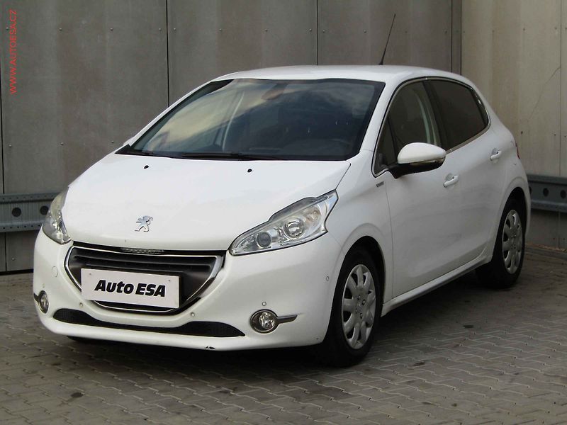 Peugeot 208 (2013) 1.2PT, ČR, AC, park.čidla - fotka 3 z 16