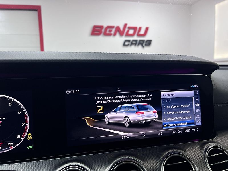Mercedes-Benz Třídy E E 450, 270 kW, 4Matic, AMG - fotka 38 z 50