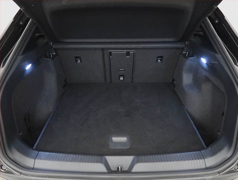 Volkswagen ID.4 (2020) Pro Perf. (82 kWh), SoH 90% - fotka 14 z 33