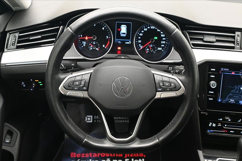 Volkswagen Passat 2,0 TDI 110kW DSG Business Zár - fotka 18 z 33