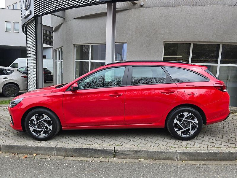 Hyundai i30 (2026) 1.6 T-GDi DCT Go Czech - fotka 2 z 25