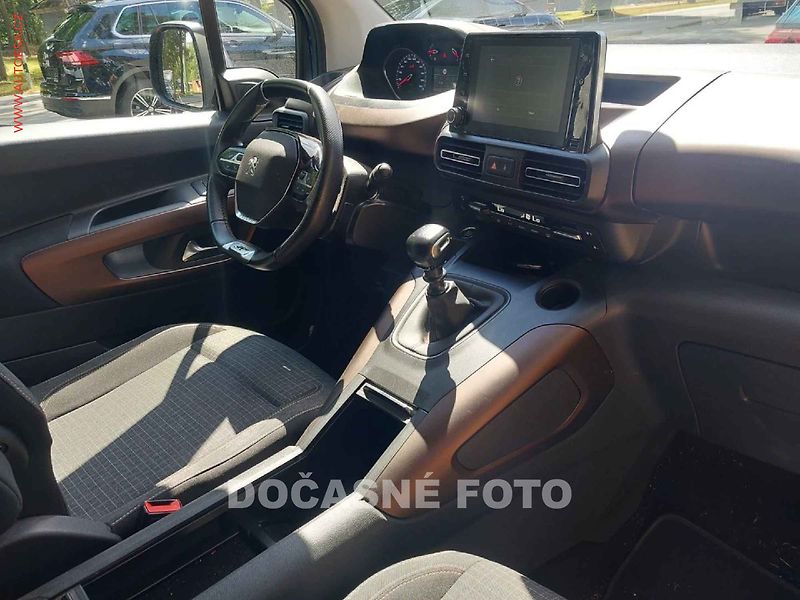 Peugeot Rifter (2023) 1.5HDi, GT LINE, navi, kamera - fotka 6 z 8
