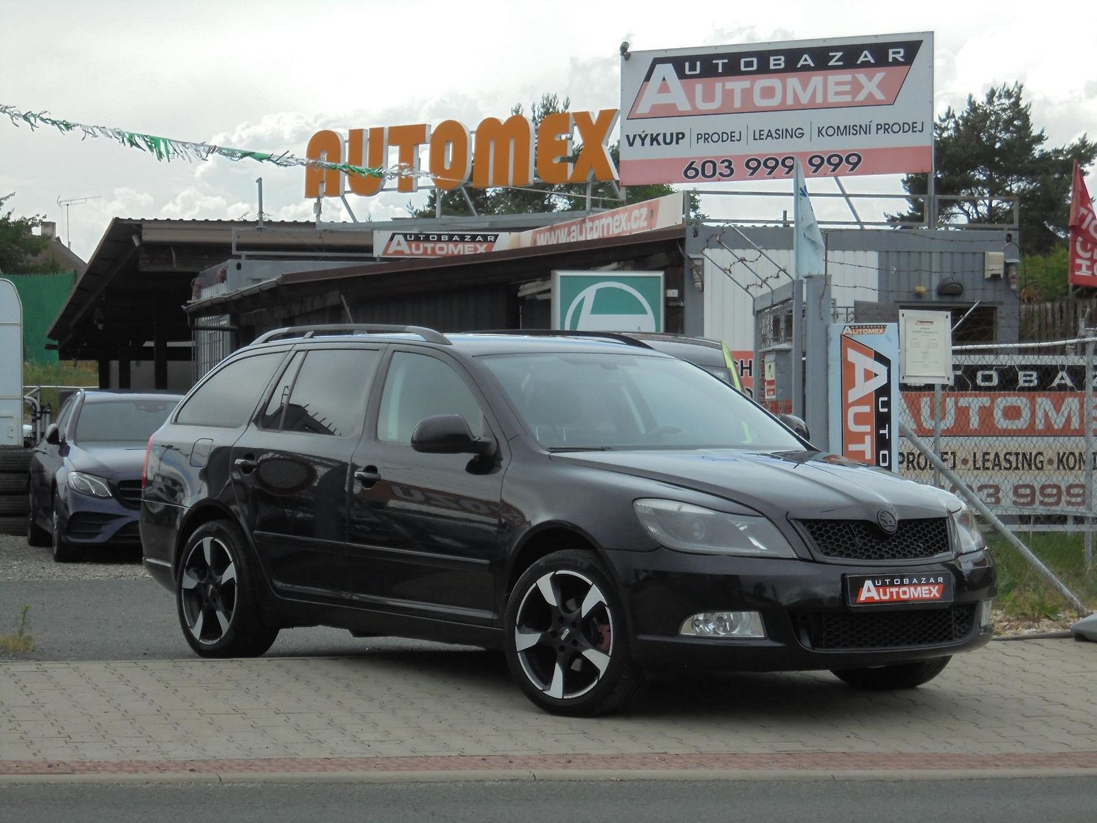 Škoda Octavia 1.6 TDI-DSG-NAVIGACE-DIGI A/C