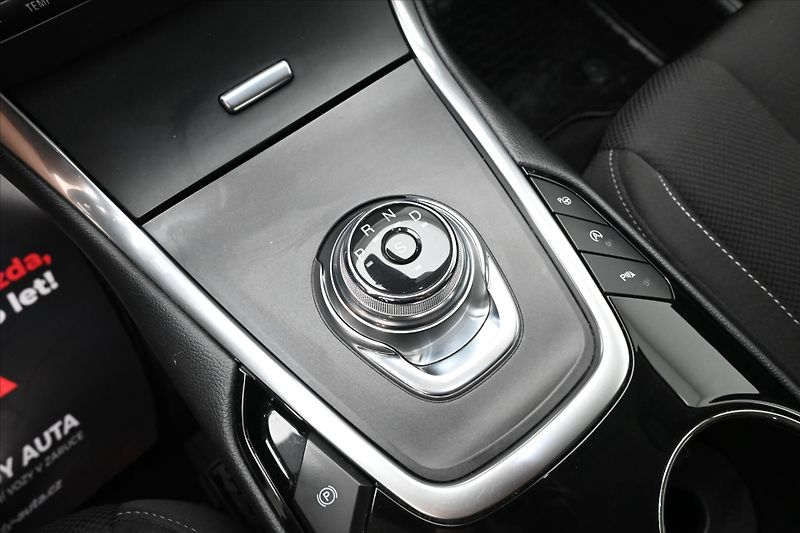 Ford S-MAX 2,0 TDCi 110kW AT8 Titanium Zá - fotka 21 z 31