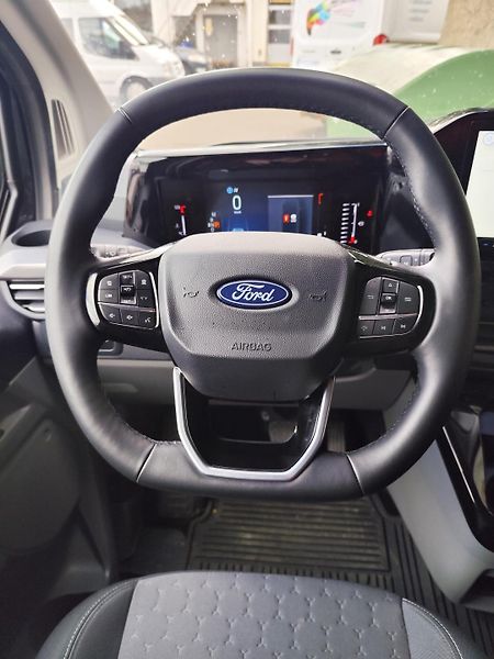Ford Tourneo Custom (2024) 2.0 EcoBlue, 8st.aut., L2 - fotka 6 z 8