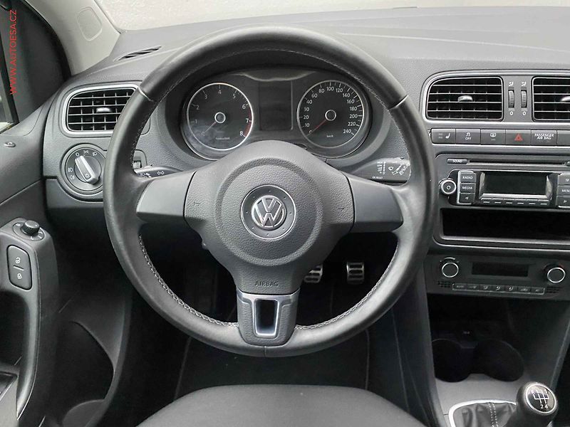 Volkswagen Polo (2011) 1.2 HTP, Style, +kola - fotka 11 z 16