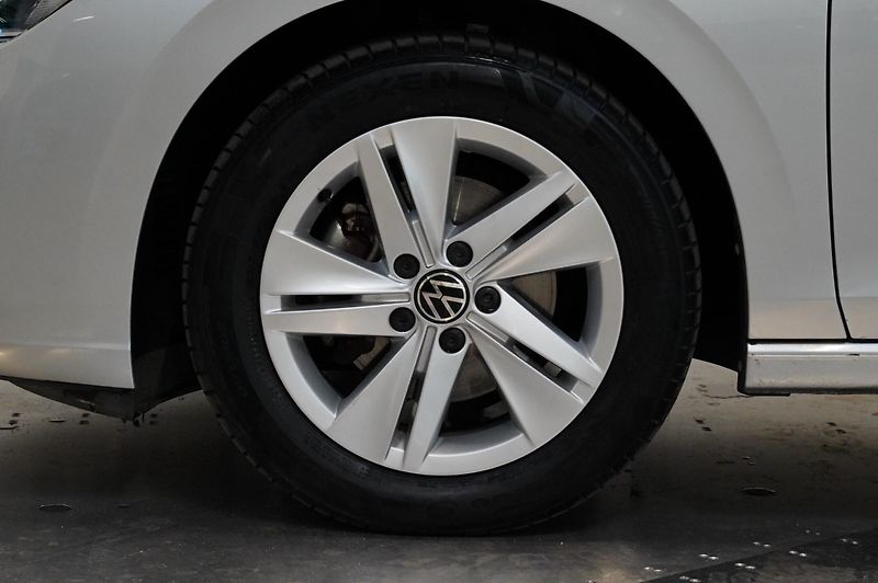 Volkswagen Golf - fotka 10 z 27