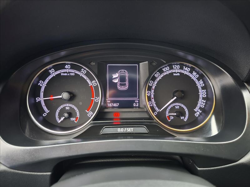 Škoda Rapid 1,0 TSi Style Plus - fotka 12 z 19