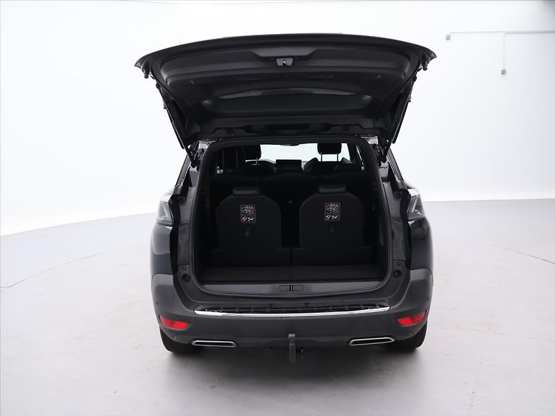 Peugeot 5008 1,2 PureTech 96kW GT 7-Míst - fotka 9 z 31