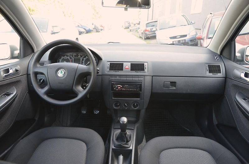 Škoda Fabia (2007) // REZERVOVÁNO //  - fotka 21 z 32
