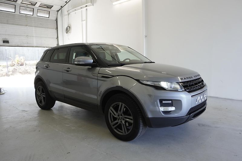 Land Rover Range Rover Evoque 2,2 SD4 DYNAMIC 4WD AUT. - fotka 3 z 31