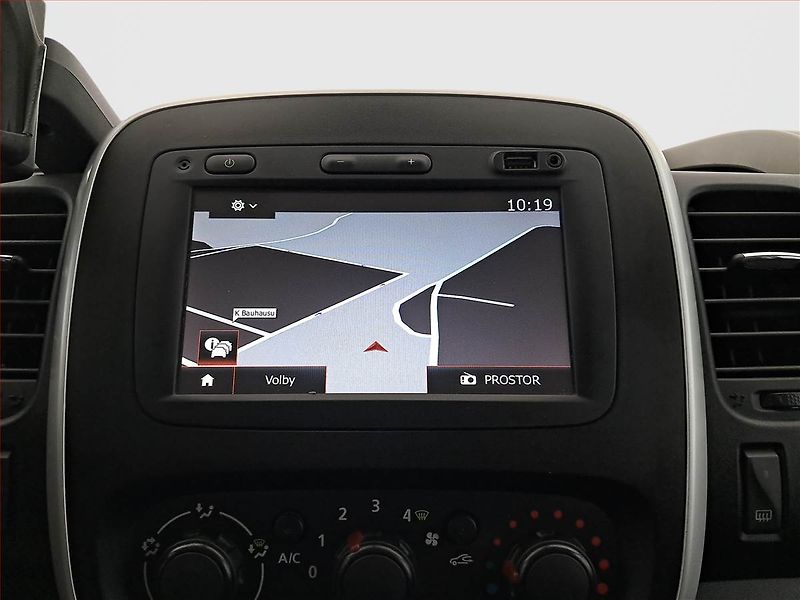 Renault Trafic (2016) 1.6 dCi, Bus, 8Míst, ČR, 1Maj - fotka 13 z 19