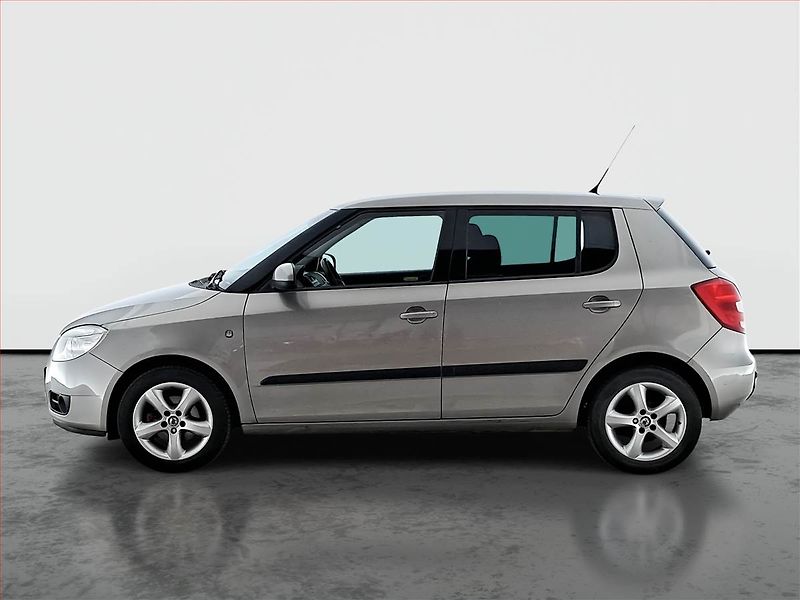 Škoda Fabia (2009) 1.2 12V, nová STK, Tažné - fotka 3 z 13