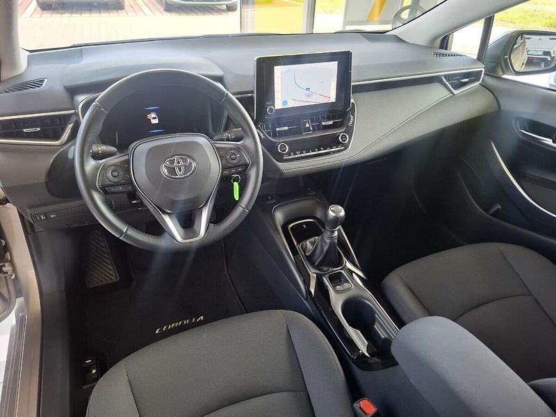 Toyota Corolla 1.5i 92KW 2023 COMFORT - fotka 8 z 11