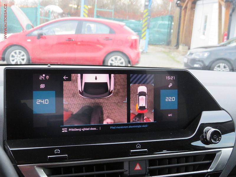 Citroën C4 (2021) 1.2 PT, 1.maj,ČR, LED, navi - fotka 24 z 36