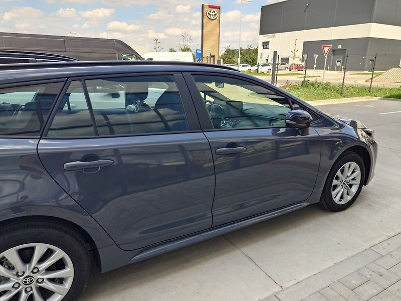 Toyota Corolla 1.8HEV Comfort Tech - fotka 7 z 10