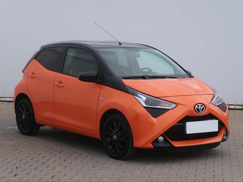 Toyota Aygo (2019) x-play 1.0 VVT-i, Serv.kniha - fotografie inzerátu