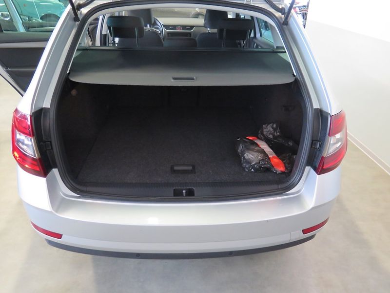 Škoda Octavia (2020) 2.0TDI,DSG,kamera,klim,navi - fotka 19 z 27