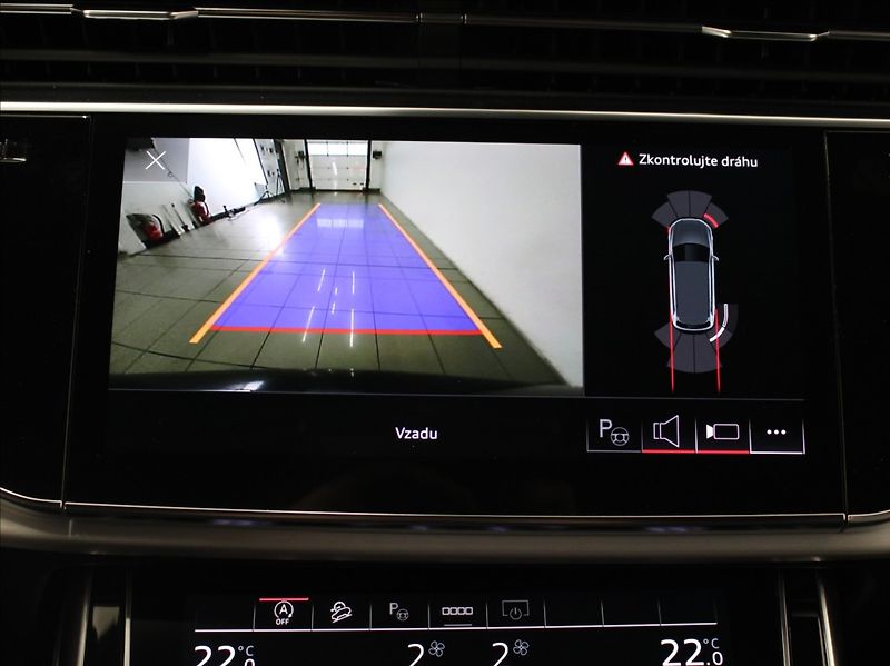 Audi Q7 3,0 50TDi S-Line 63tkm. ČR - fotka 10 z 32