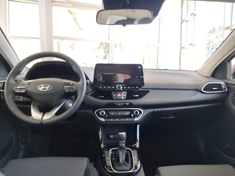 Hyundai i30 (2025) 1.0T-GDi 74kW Comfort AT - fotka 10 z 20