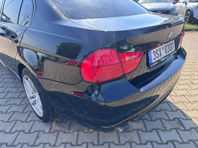 BMW Řada 3 (2011) E90 2,0D 85 KW PĚKNÝ - fotka 14 z 45