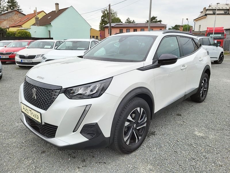 Peugeot 2008 ALLURE 1.2 PureTech 130k EAT8 - fotka 1 z 45