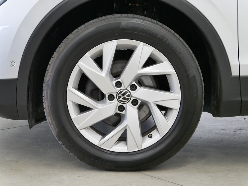 Volkswagen Tiguan - fotka 10 z 28