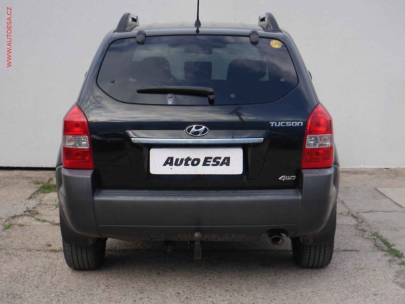 Hyundai Tucson (2010) 2.0 i 4x4, AAC - fotka 5 z 18