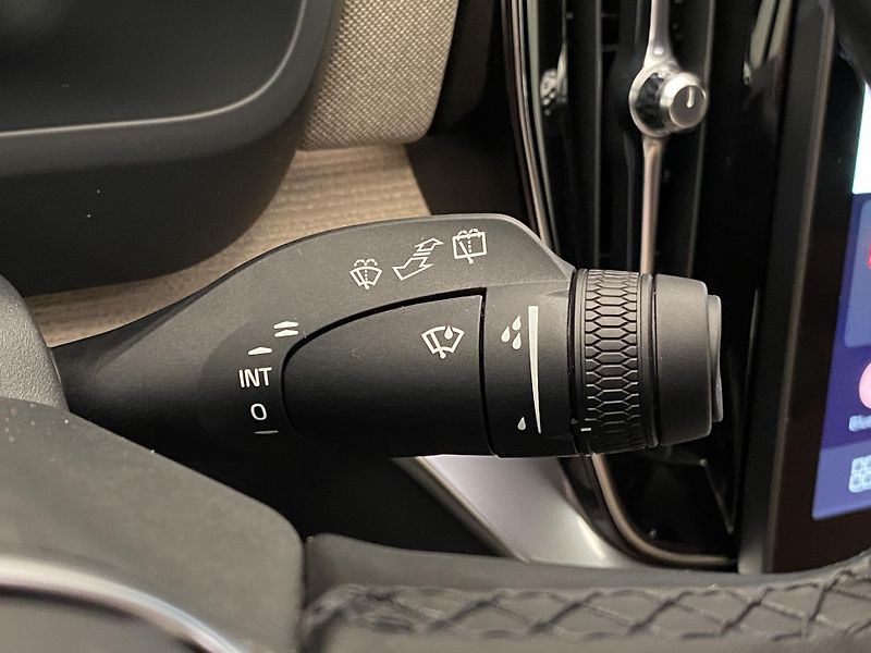 Volvo XC90 (2026) B5 AWD AUT DARK PLUS 7míst - fotka 32 z 70