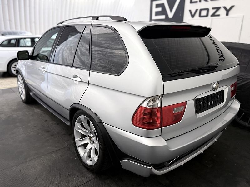 BMW X5 (2005) 4.8 IS V8,JEDINEČNÁ MOTORIZACE - fotka 17 z 33