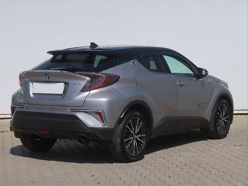 Toyota C-HR (2018) Selection 1.8 Hybrid, Automat - fotka 5 z 19