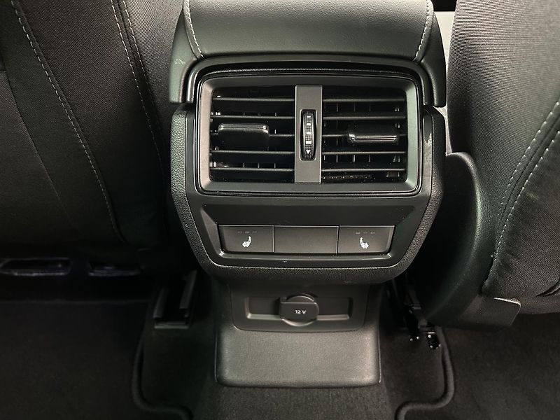 Škoda Karoq 2.0 TDI 4x4 SportLine - fotka 23 z 28