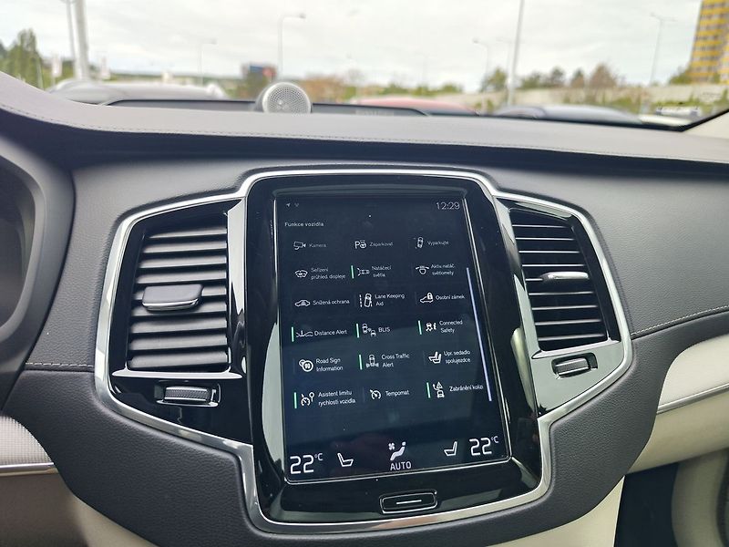 Volvo XC90 D5 2.0/173kW Inscription AT 4x - fotka 27 z 47