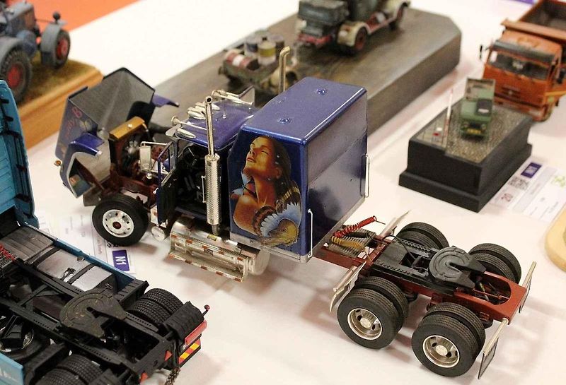 Vítězný model kategorie závodních vozů seniorů, Bugatti Type 35B Přemysla Bartoše. Se skutečným vozem si Eliška Junková dojela pro 5. místo při závodě Targa Florio 1928.