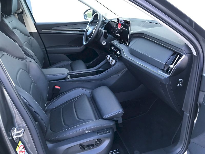 Škoda Kodiaq (2025) SELEC Exclusive 4X4 TD 142/2.0 - fotka 12 z 27