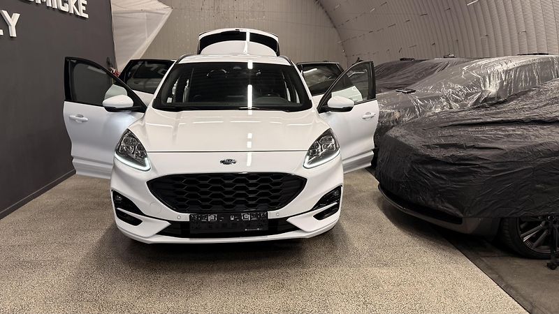 Ford Kuga (2022) 2.0d ST-Line,4x4,ČR,SERVIS - fotka 16 z 44