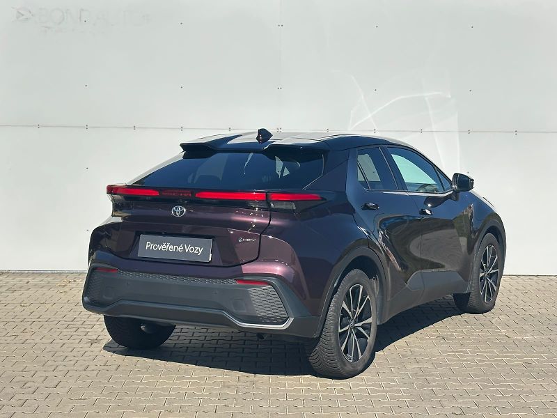 Toyota C-HR 1,8 HEV e-CVT Style - fotka 2 z 28
