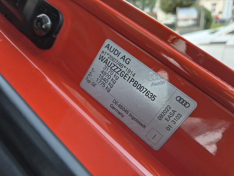 Audi e-tron 55 QUATTRO 300kw SOH 95 % - fotka 47 z 49