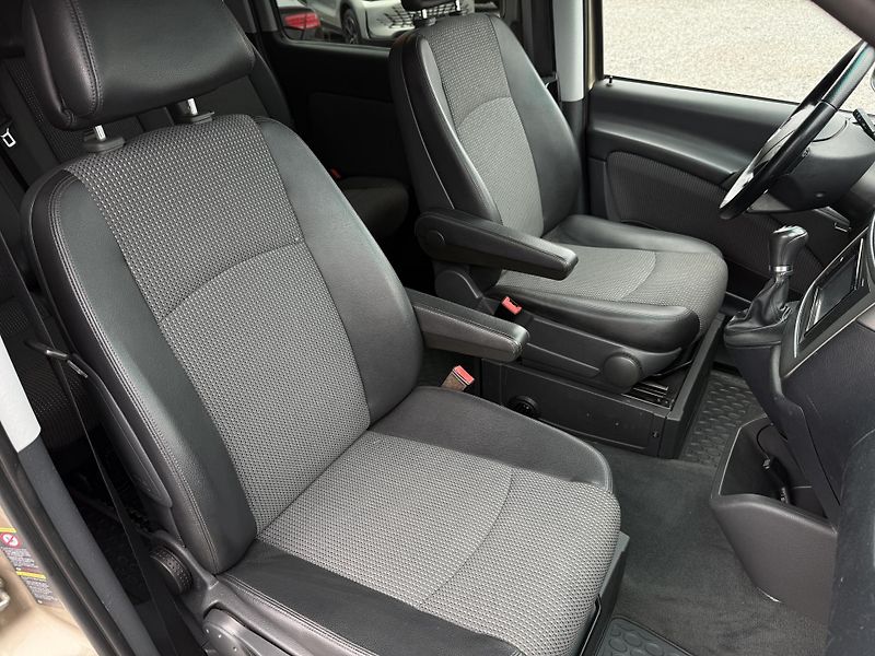Mercedes-Benz Viano V6 3.0CDi L 165kW Automat ČR - fotka 15 z 20