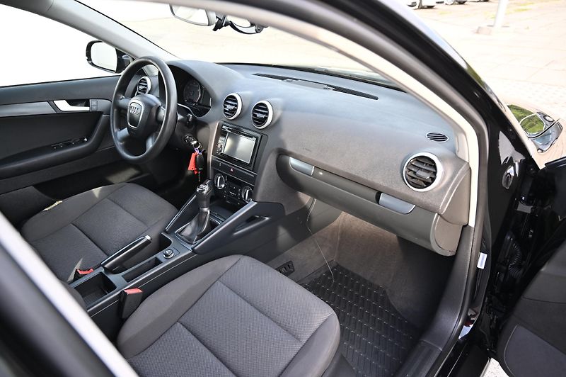 Audi A3 1.6MPI  75KW Sportback 6/2012 - fotka 16 z 26