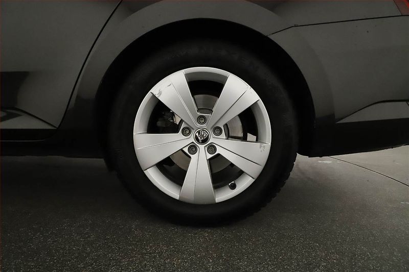 Škoda Superb (2018) 2.0 TDI, Automat, Xenony - fotka 20 z 20